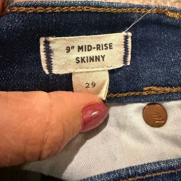 Madewell 9” Mid-Rise Skinny Classic Blue Cropped/frayed bottom jeans - 29 - Picture 6 of 6